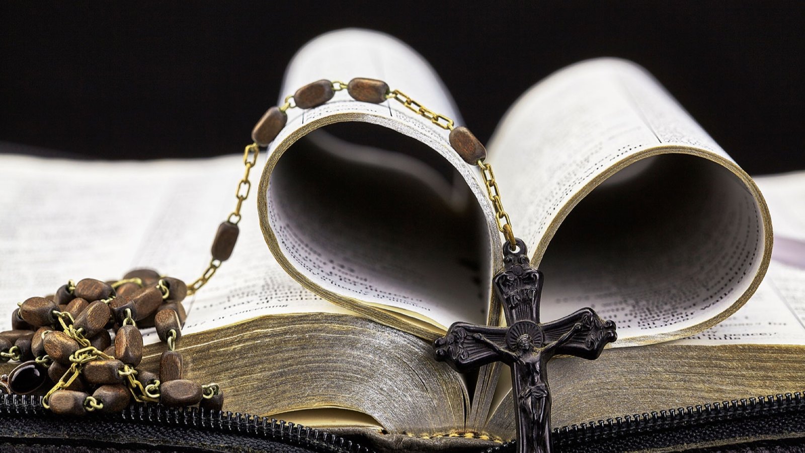 Christian Testaments Old and New