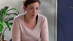 Asking Closed Questions (Interview)