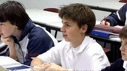 Distributing Questions around the Class (Classroom Footage)