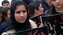 Escaping ISIS